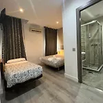 Hostal Abril Madrid