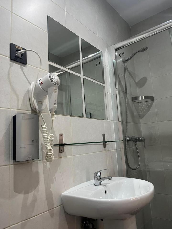 Abril Guest house